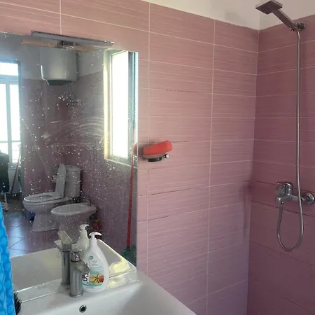 Mezes Fushe Kashar Apartament *