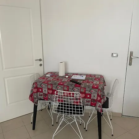 Mezes Fushe Kashar Apartament